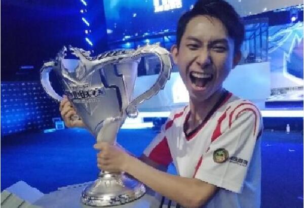 我们拥有赢得这场比赛的所有关键 Aleksib 关于 NAVI 在 ESL Pro League Season 22 中对抗 Mouz 的问题